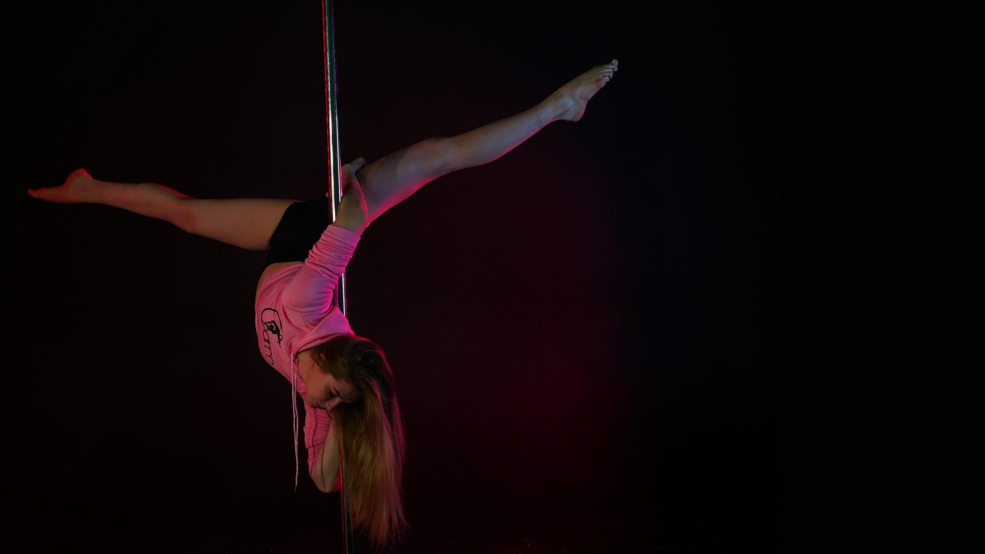 Pole Dance у студії Charm Pole